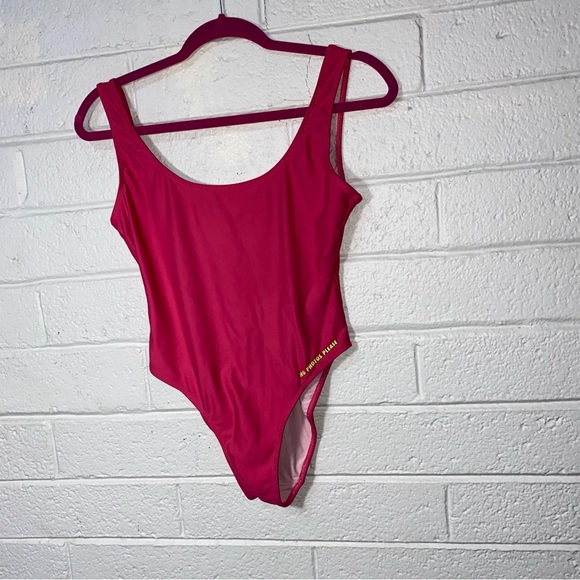“No Photos Please” One Piece Swimsuit Hot Barbie Pink Open Back Women’s Medium - Picture 5 of 6